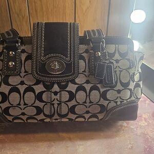 Coach F13975 Hamptons Signature Jacquard Fabric Turnlock Satchel - Black, Gray